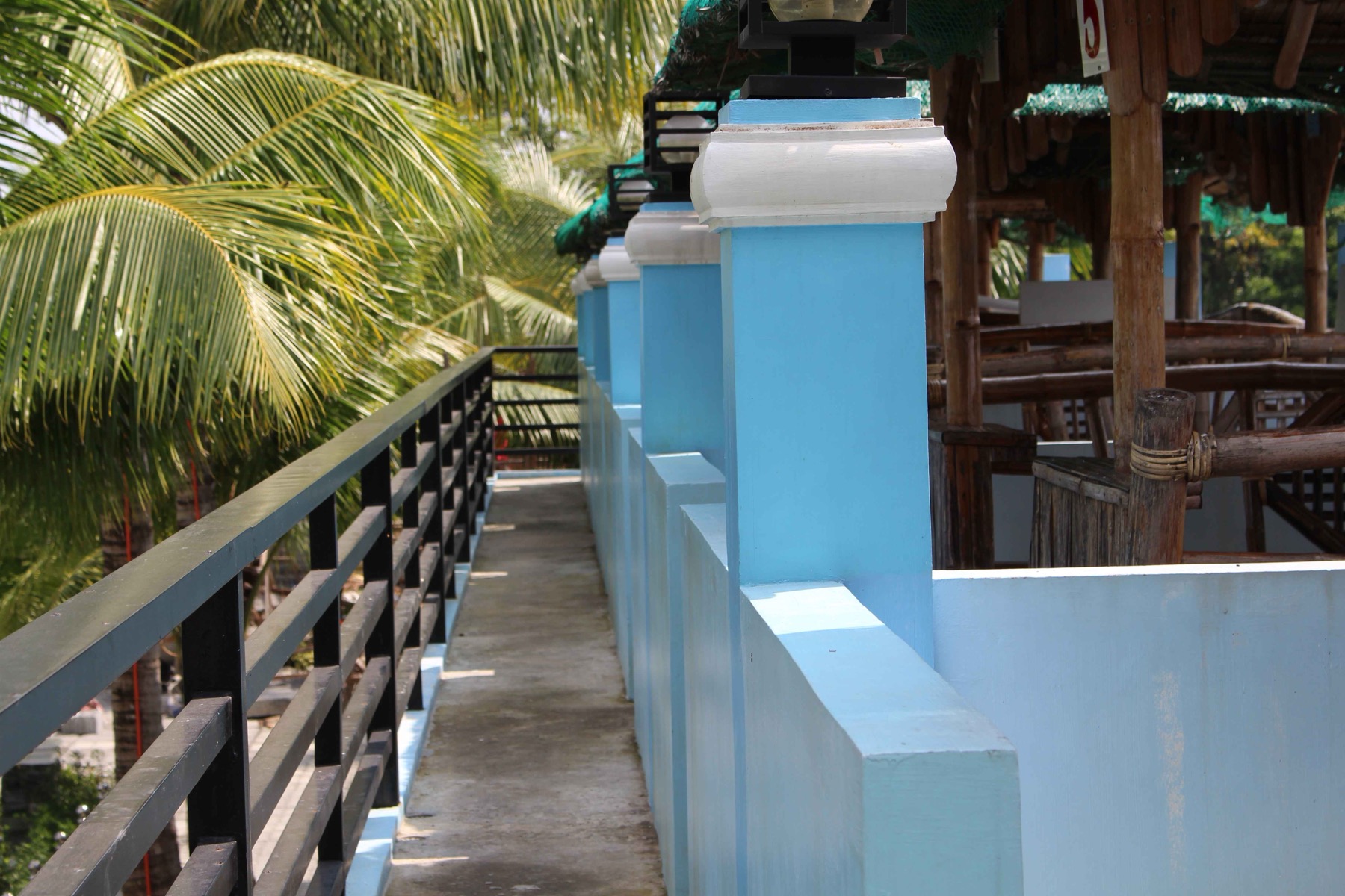Cottage walkway at Eduardo's Resort